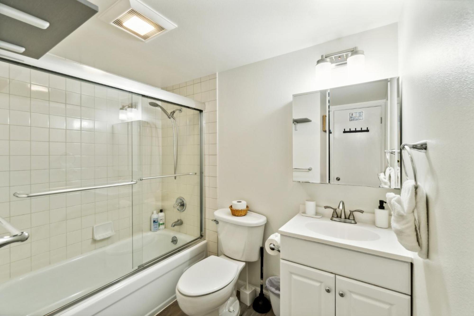 Central Bellevue Guesthouse Екстер'єр фото